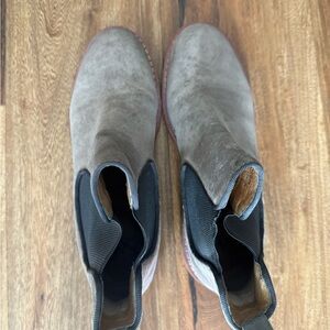 Sofft Beige/Grey & black Ankle Boots for women size 8 (more like an 8-1/2 size).
